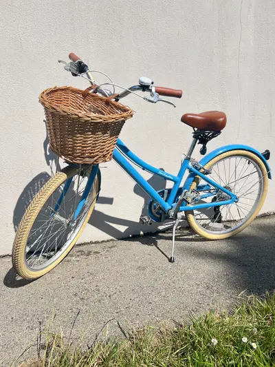Hartington Kids Bike 26” 7 Speed With Basket – Excellent Condition